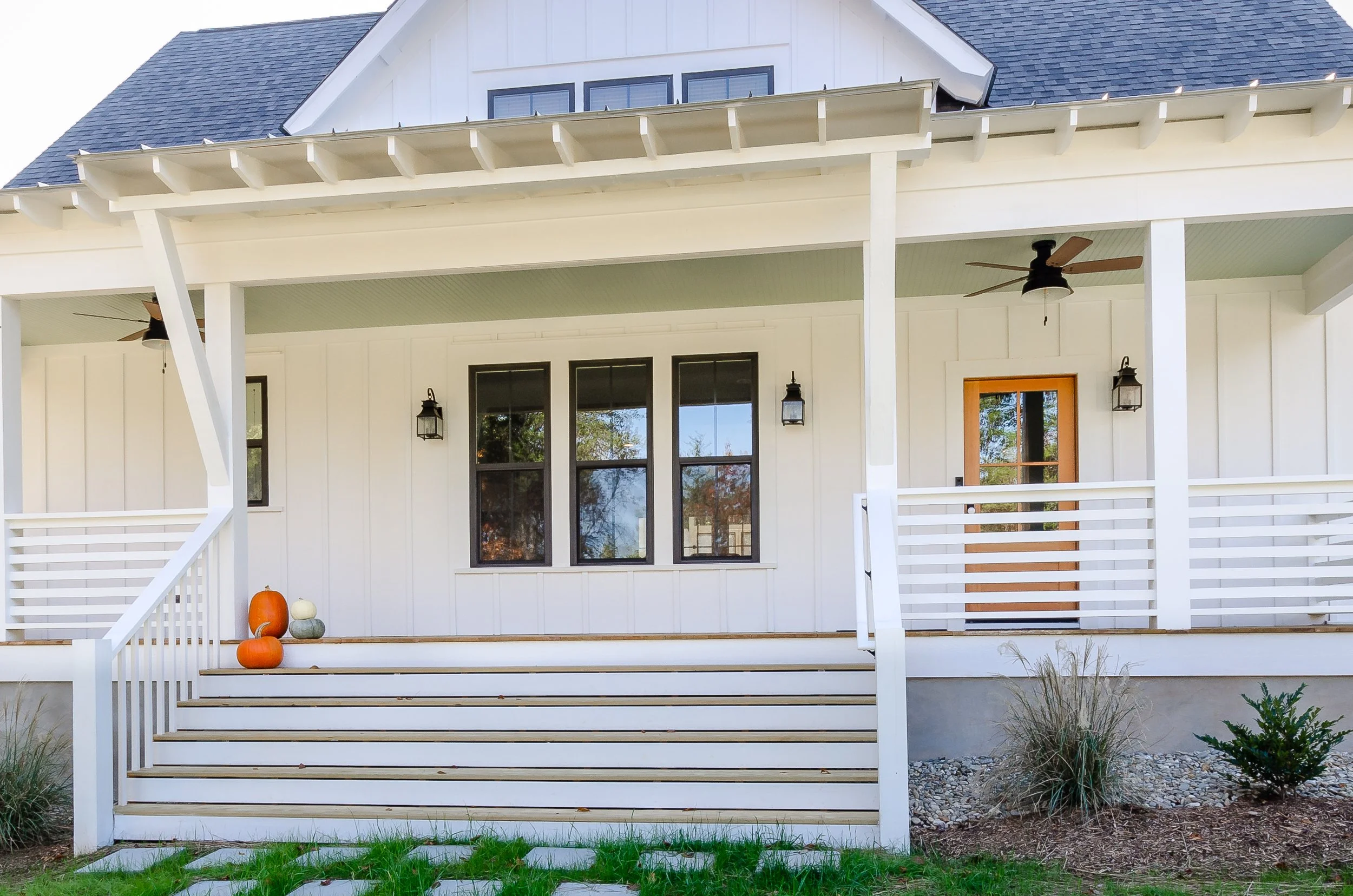 1429 Modern Farmhouse HiRes-2.jpg