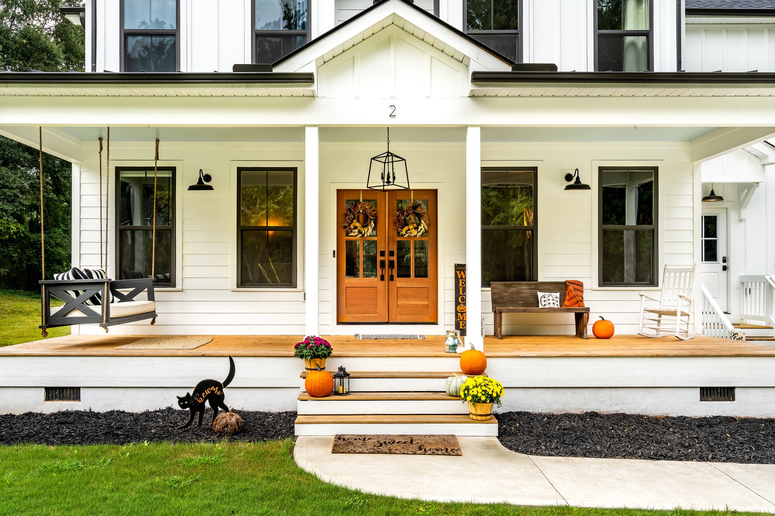2 Downtown Retreat St-4.jpg
