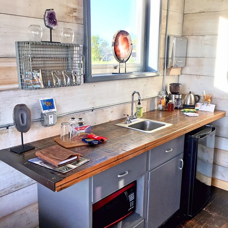 KitchenInteriorHouzeV-2.jpg