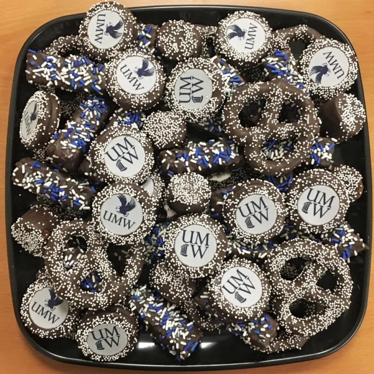 "UMW" Dessert Platter