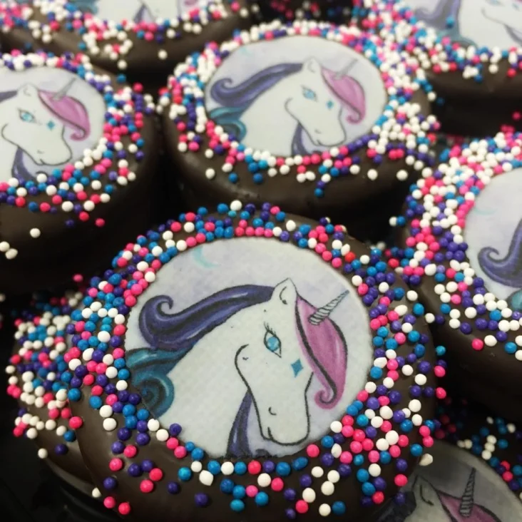 "Unicorn" Oreos