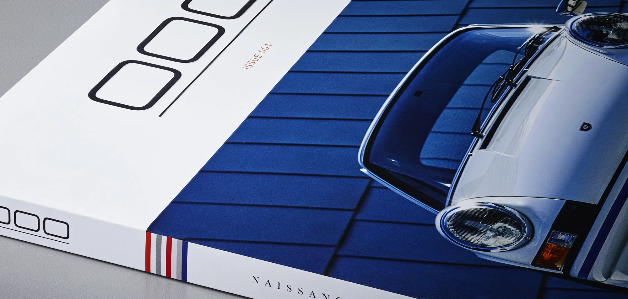 000 Magazine with a Porsche on the cover