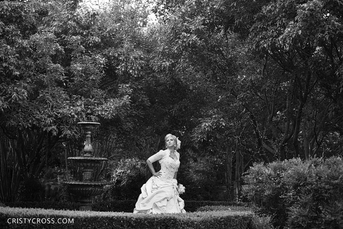 kristens-bridal-session-in-oklahoma-city-at-heritage-hills-taken-by-clovis-wedding-photographer-cristy-cross-2011_7.jpg