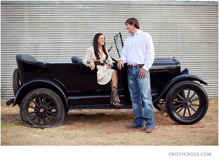 lindsey-and-kelbys-engagement-shoot-by-clovis-wedding-photographer-cristy-cross_003.jpg