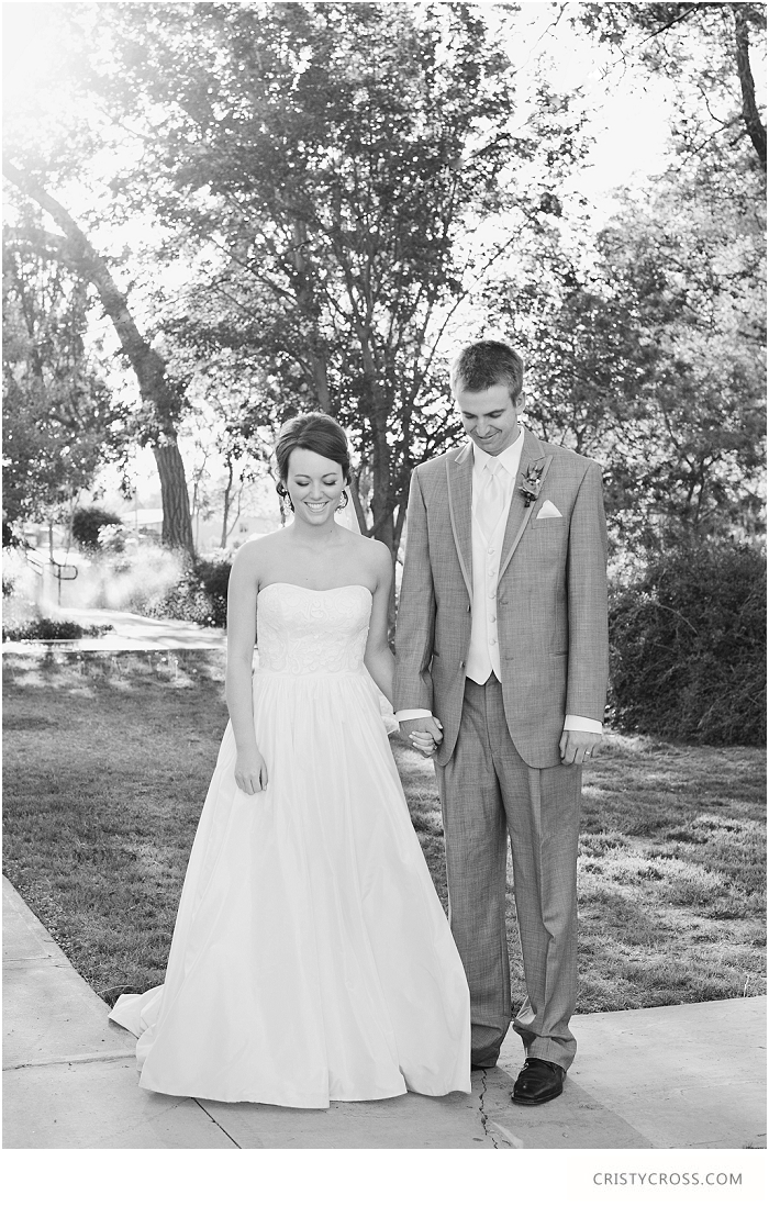 Karly-and-Erics-Elegant-Navy-Blue-New-Mexico-Wedding-by-Clovis-Wedding-Photographer-Cristy-Cross_0351.jpg