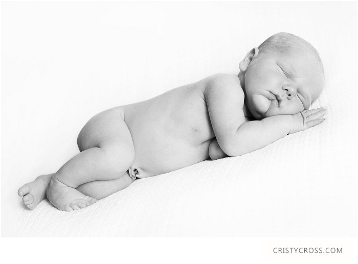 Holden-Scarbroughs-newborn-session-in-Clovis-New-Mexico-taken-by-Portrait-Photographer-Cristy-Cross__003.jpg