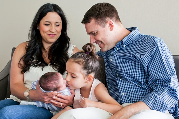Lifestyle Newborn Family Session by Clovis, New Mexico photographer Cristy Cross_0025.jpg