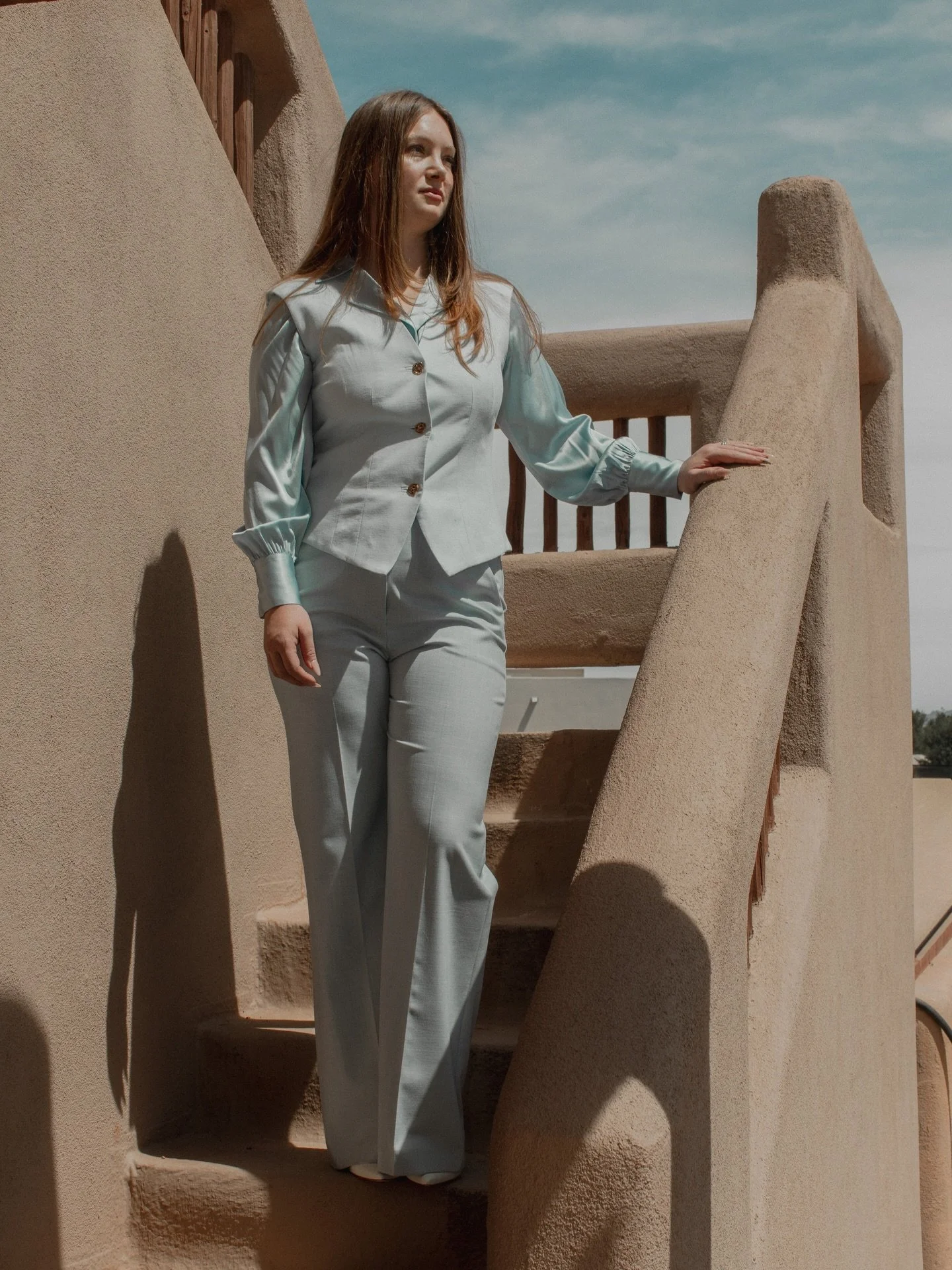 Took a little trip to Las Cruces, NM this weekend for a brand shoot.
The sun was shining and she was looking gorgeous in her blue suit.