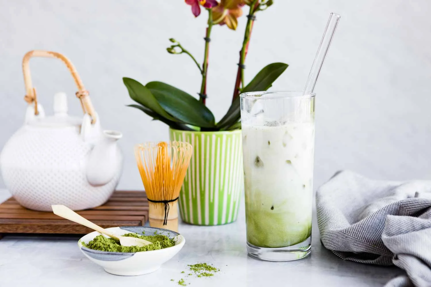 Elmhurst-Milk-and-Matcha-Latte-5.jpg