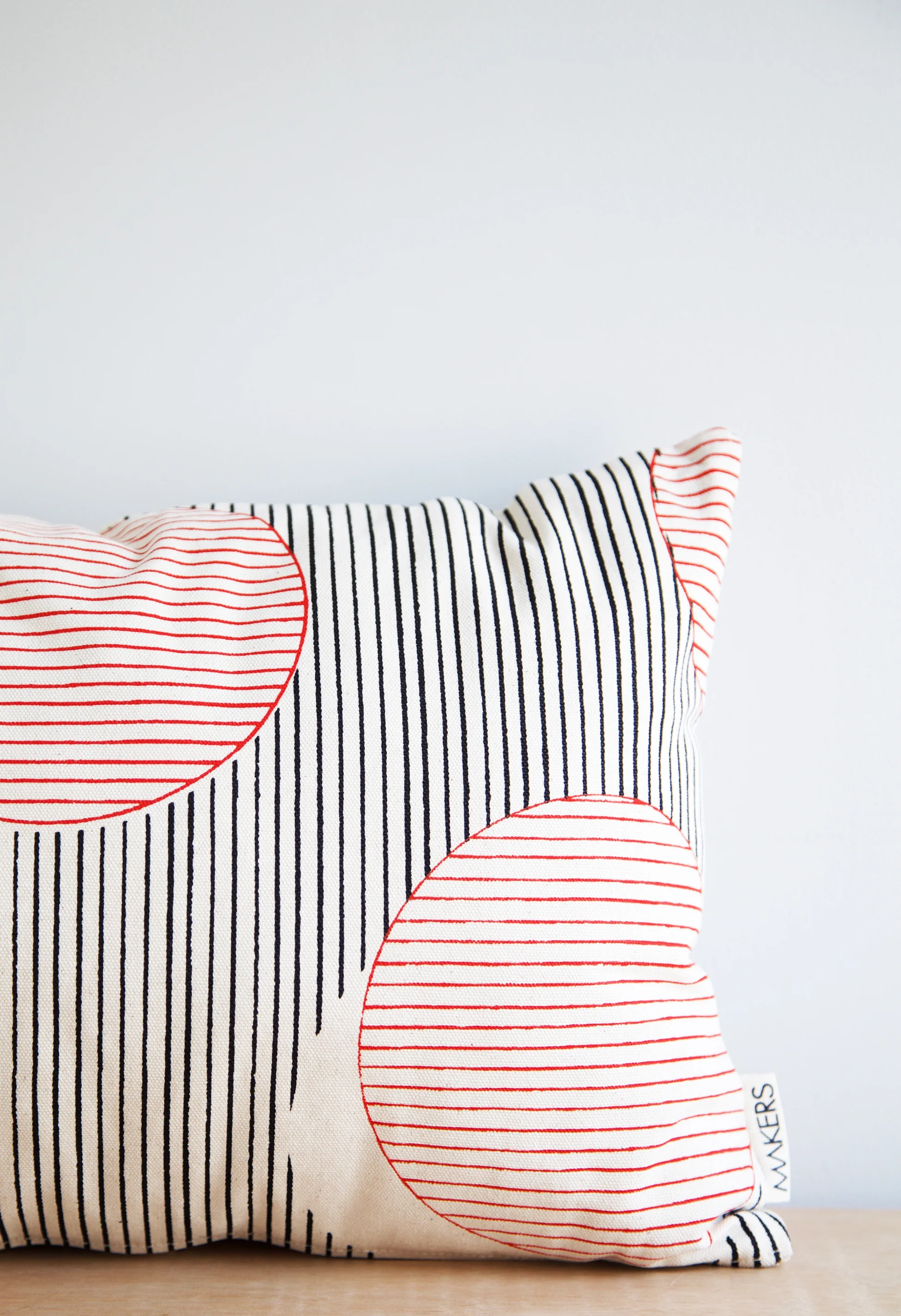 WEE CUSHION_circle line2.jpg