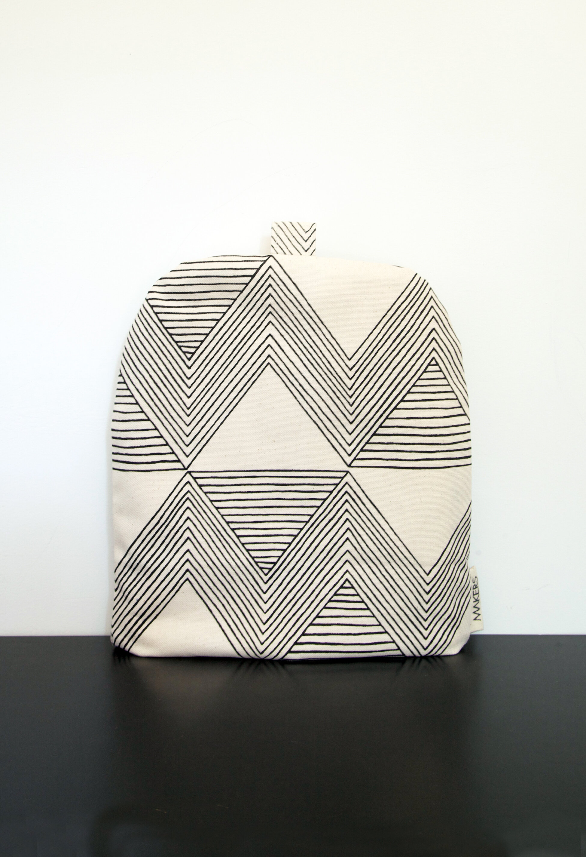 Coffee Cosy/Charcoal Zig Zag Print
