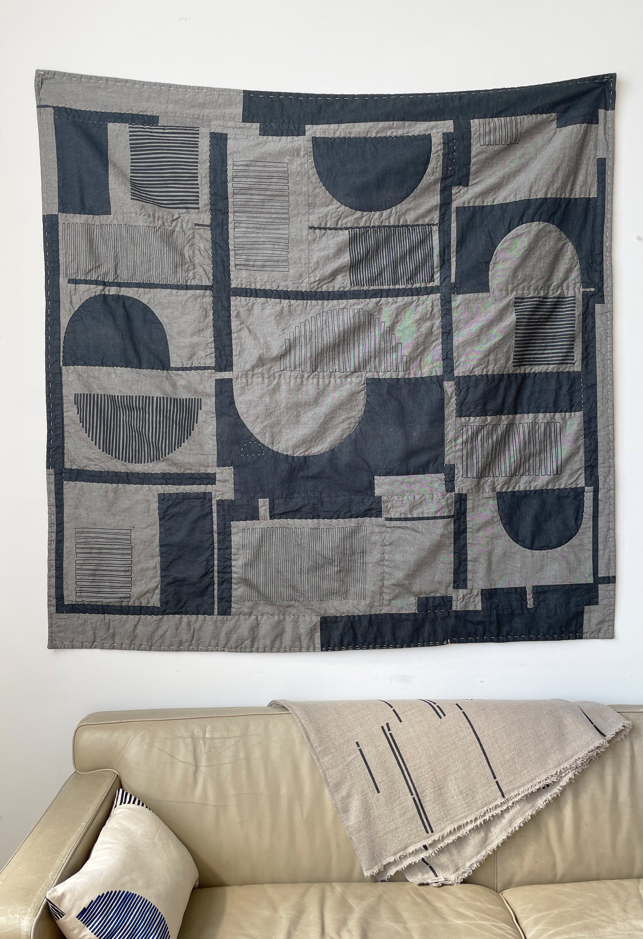 QUILT_moderna front.jpg