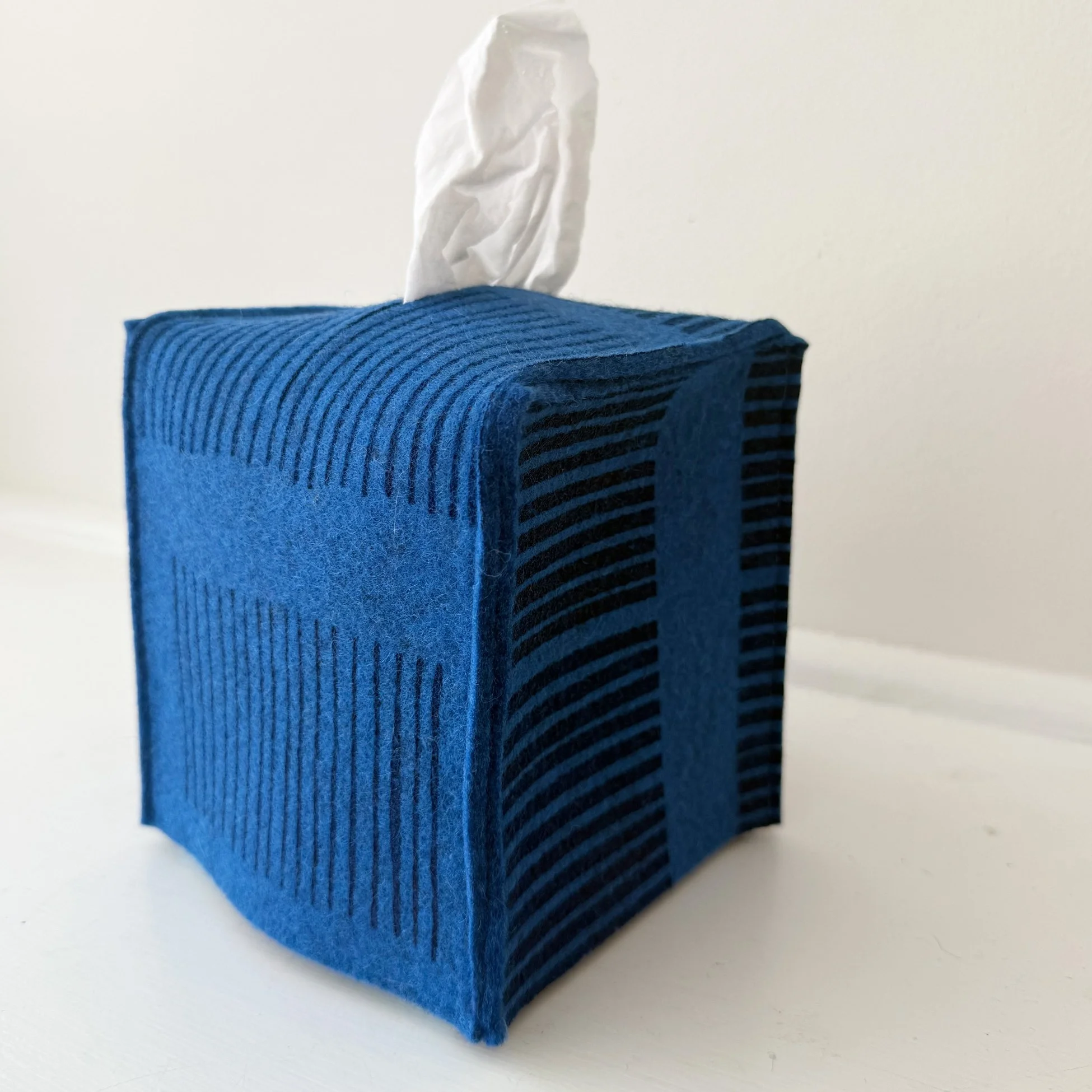 TISSUE BOX_lake marks product1SQ.jpg