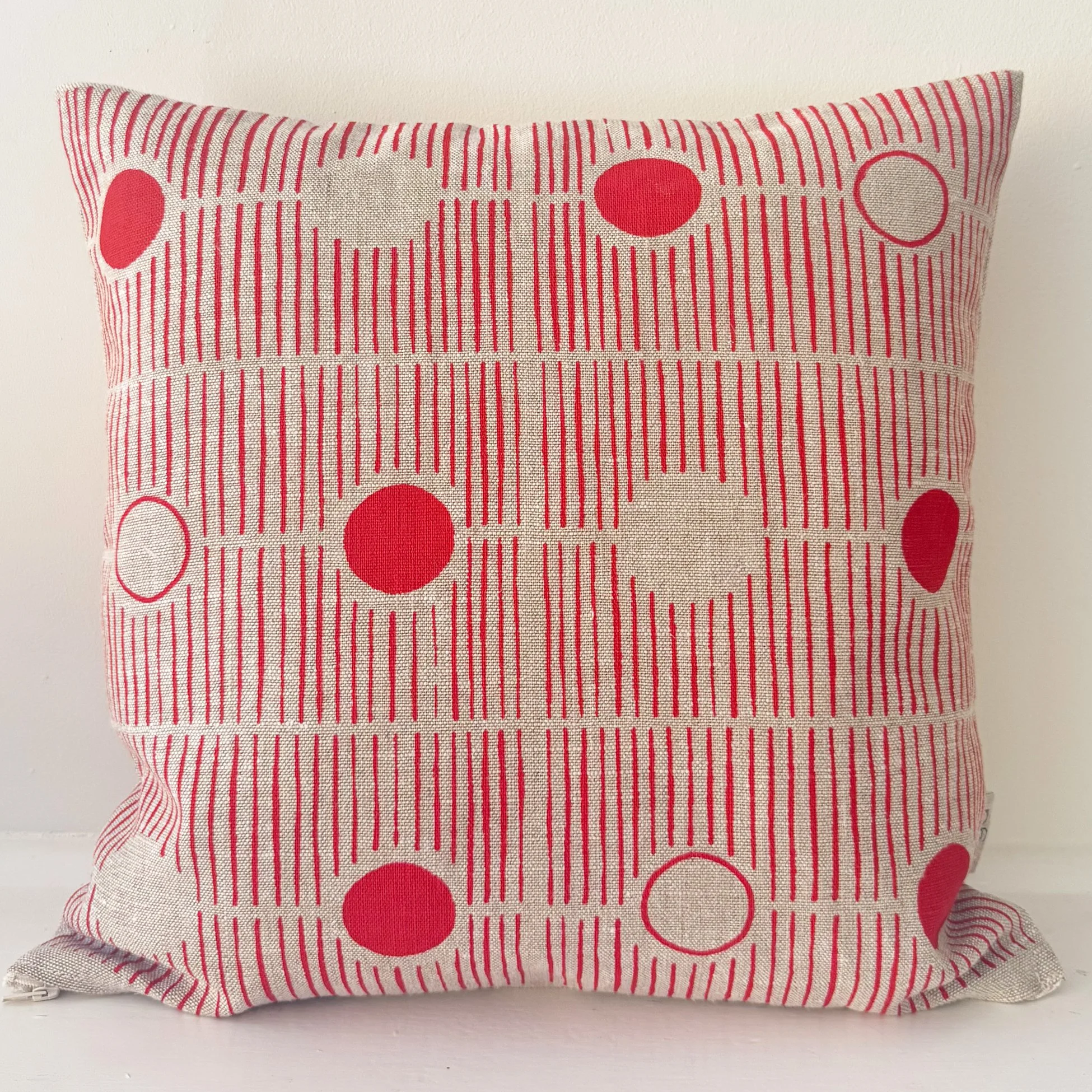 Square Cushion/Tomato Peeka Print on Stone Linen