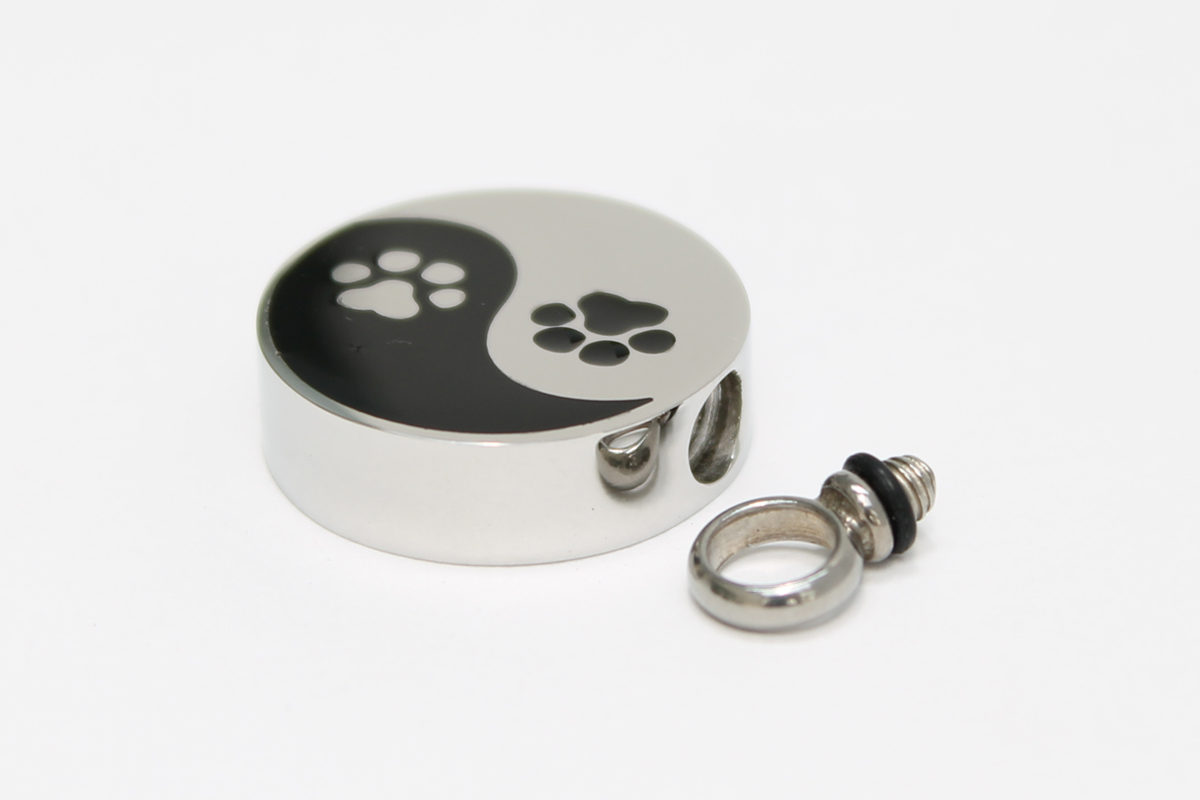Ying-Yang Paw