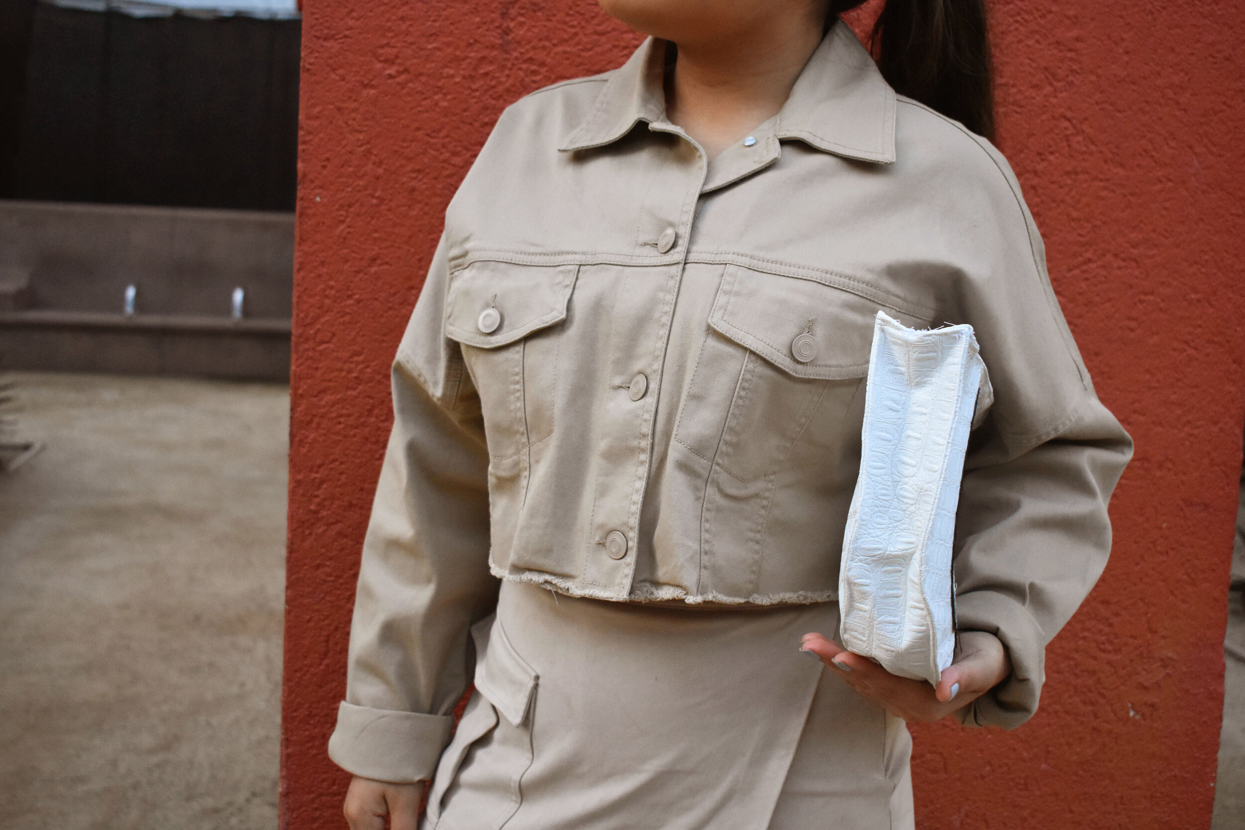 Side_1_White Bag.jpg
