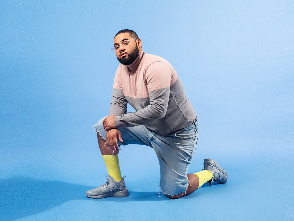 Customized Denim from Wrangler, Sweater from Topman, Monocut Glasses from Urban Outfitters, Flourescent socks from Uniqlo, Nike Air Huaraches in Grey.