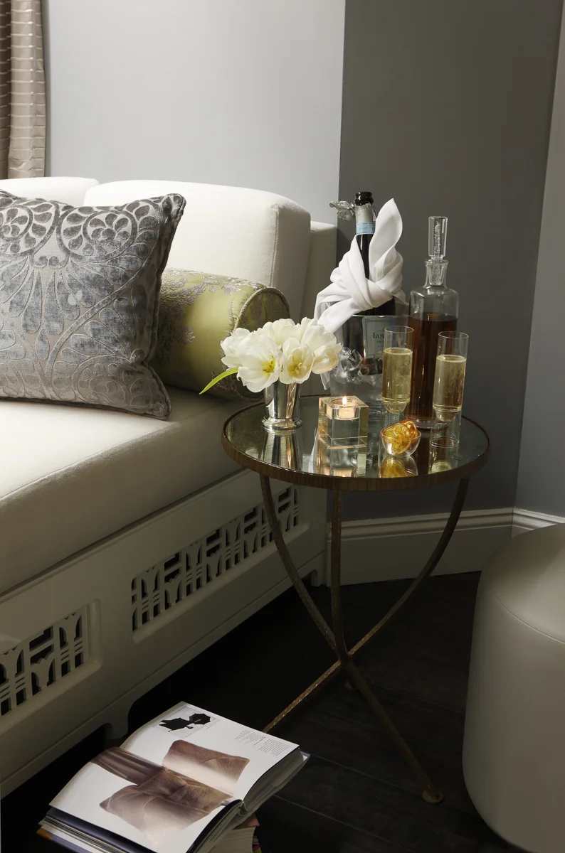 Hi_52005776_Champagne_Setup.jpg