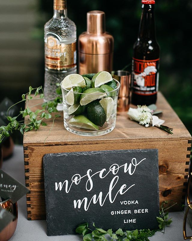 So fun to see signage I have the pleasure of creating set up on wedding days. Always looks a million times better than I imagined it would. Thanks for the sneak peek!
Planner: @brannan_events 
Photo: @kirstennoellew 
Floral: @bewilderisms 
Signage: @
