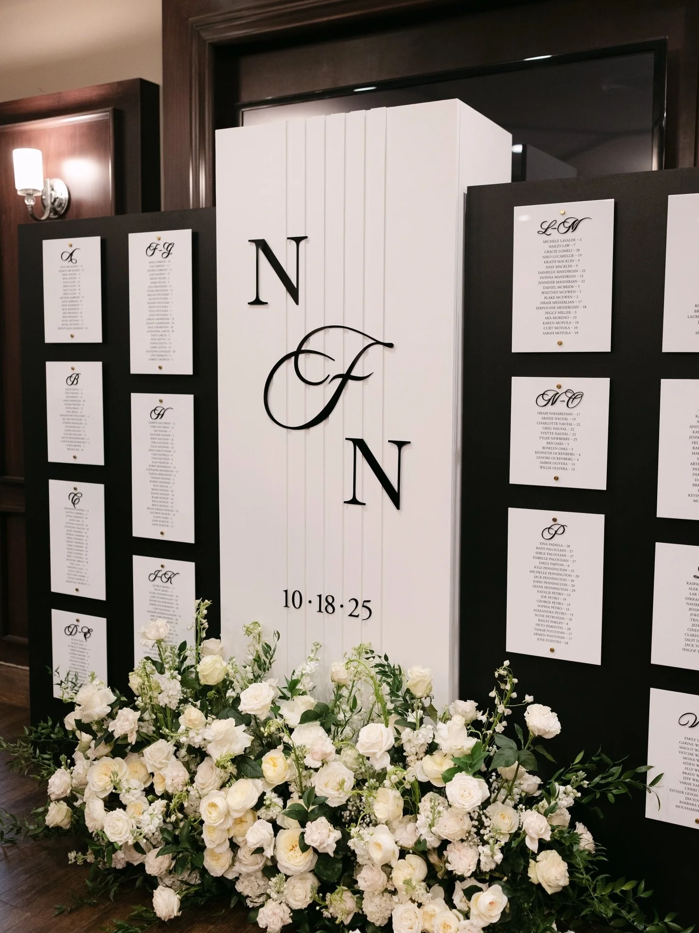 We love working on custom fabricated seating charts for weddings and events!

Photo: @devynbphoto 
Flowers: @stockroom_picks