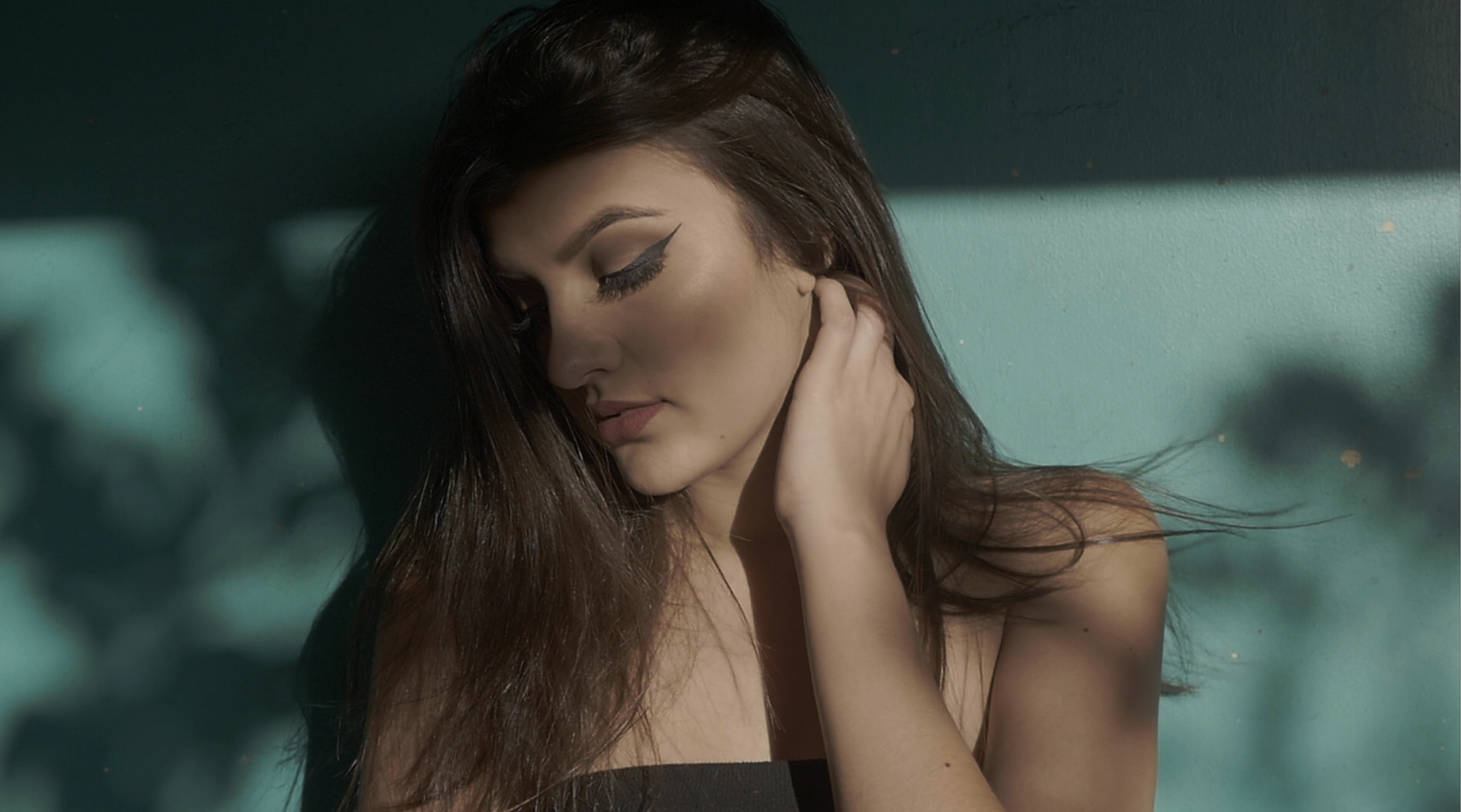 11 Songs To Listen To When You're Crushing Hard