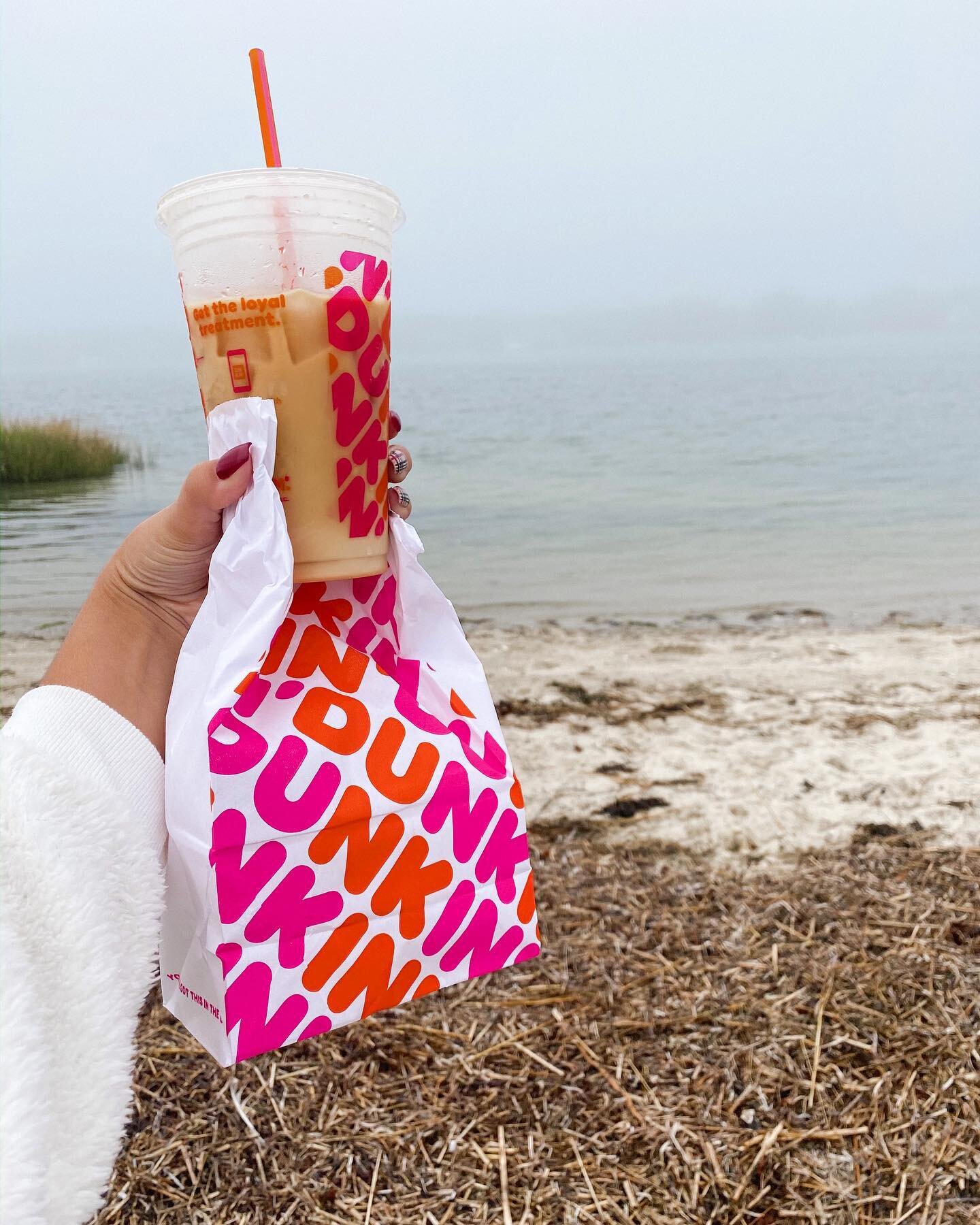 Did you know @dunkin is giving away free coffee today in honor of National Coffee Day? YEP. So naturally, I had to partake.