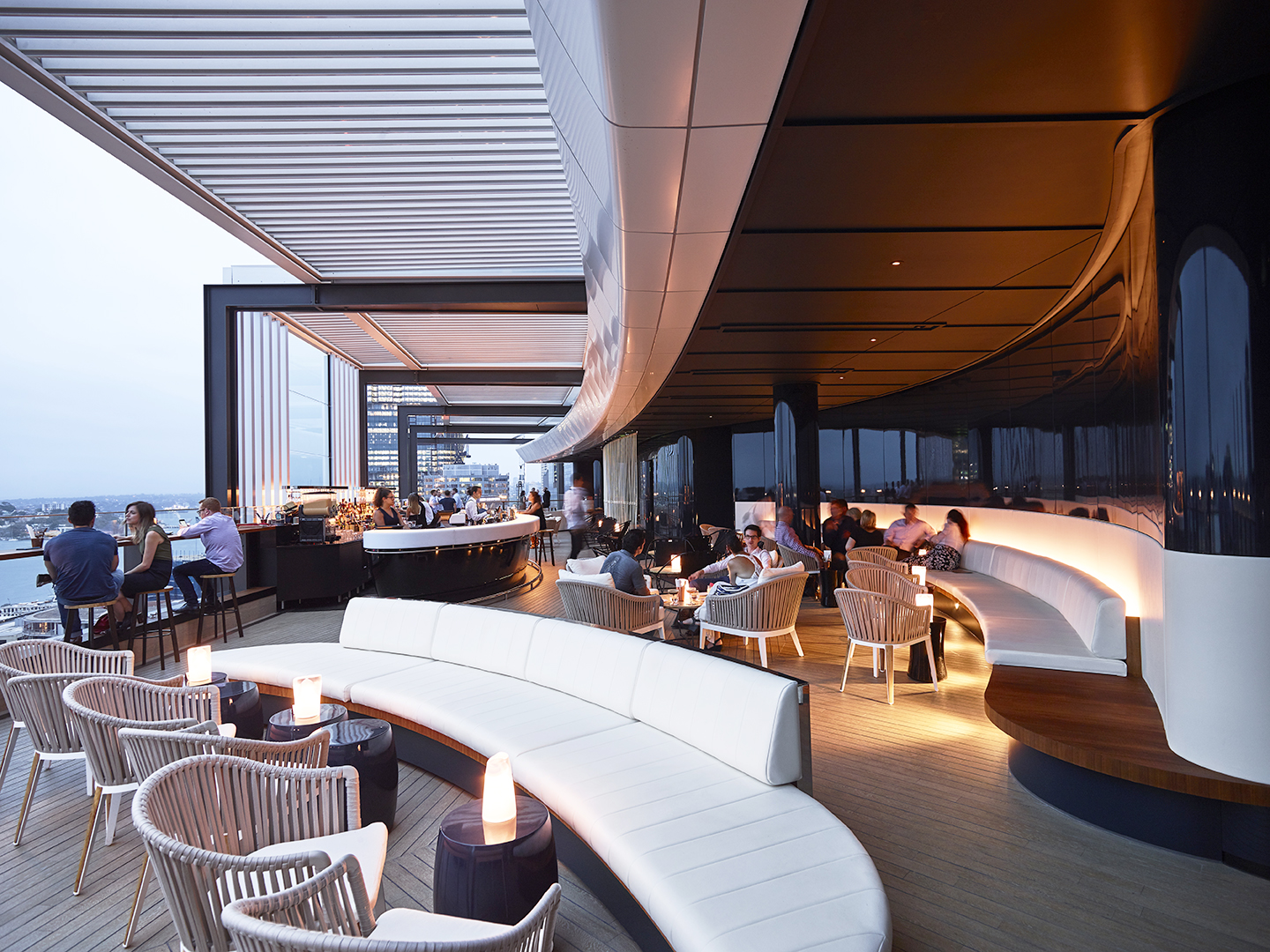  Zephyr Sky Bar, Hyatt Regency  Design by Bates Smart  Image by Anson Smart 