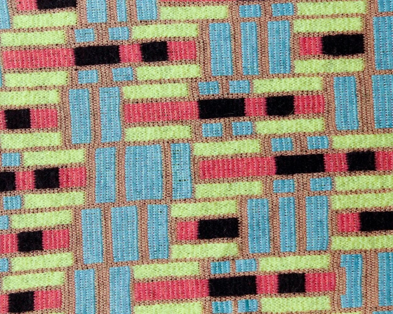 Yarns Used: Polypropylene, Wool