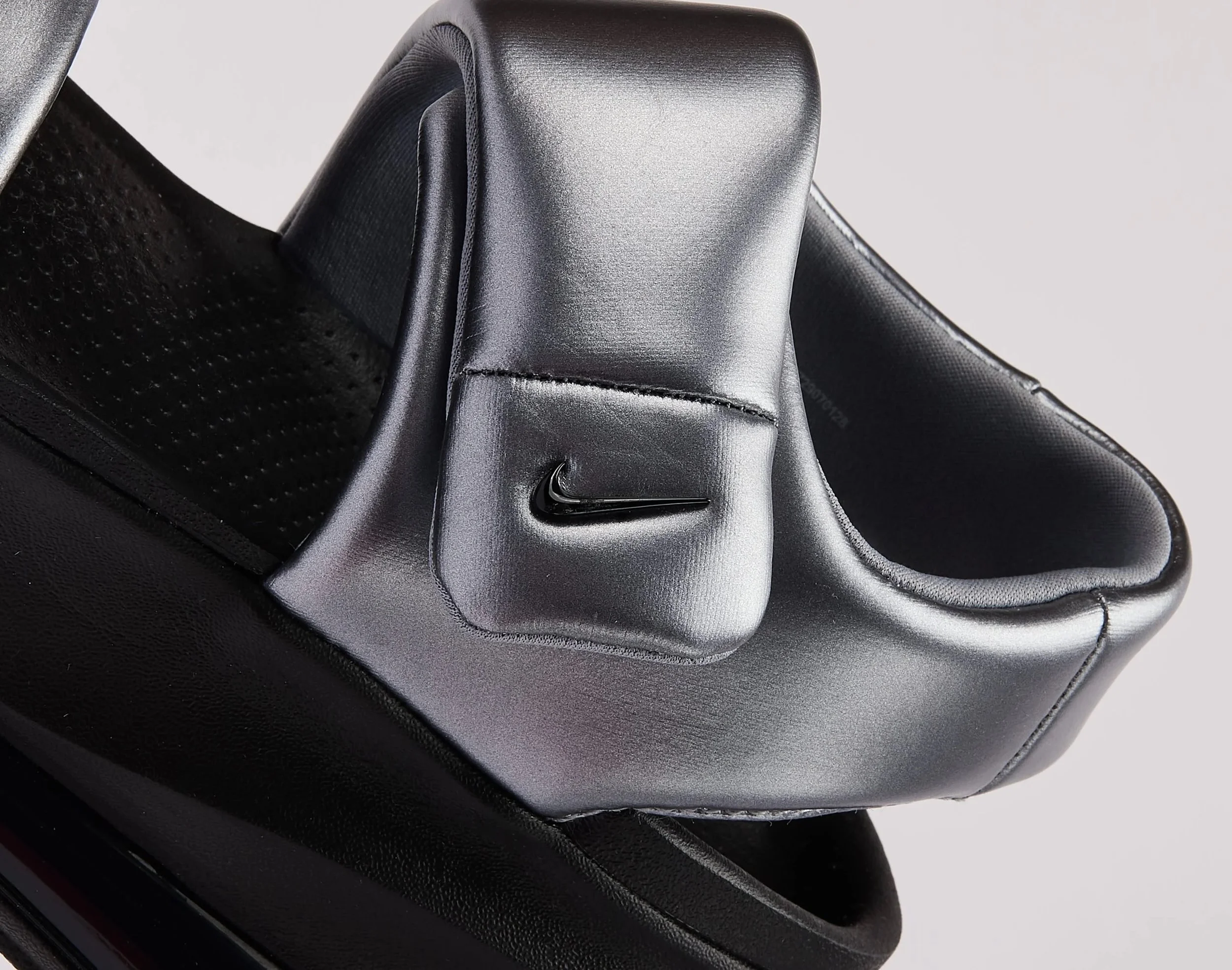 nike_IO1959_20010_W093.jpg