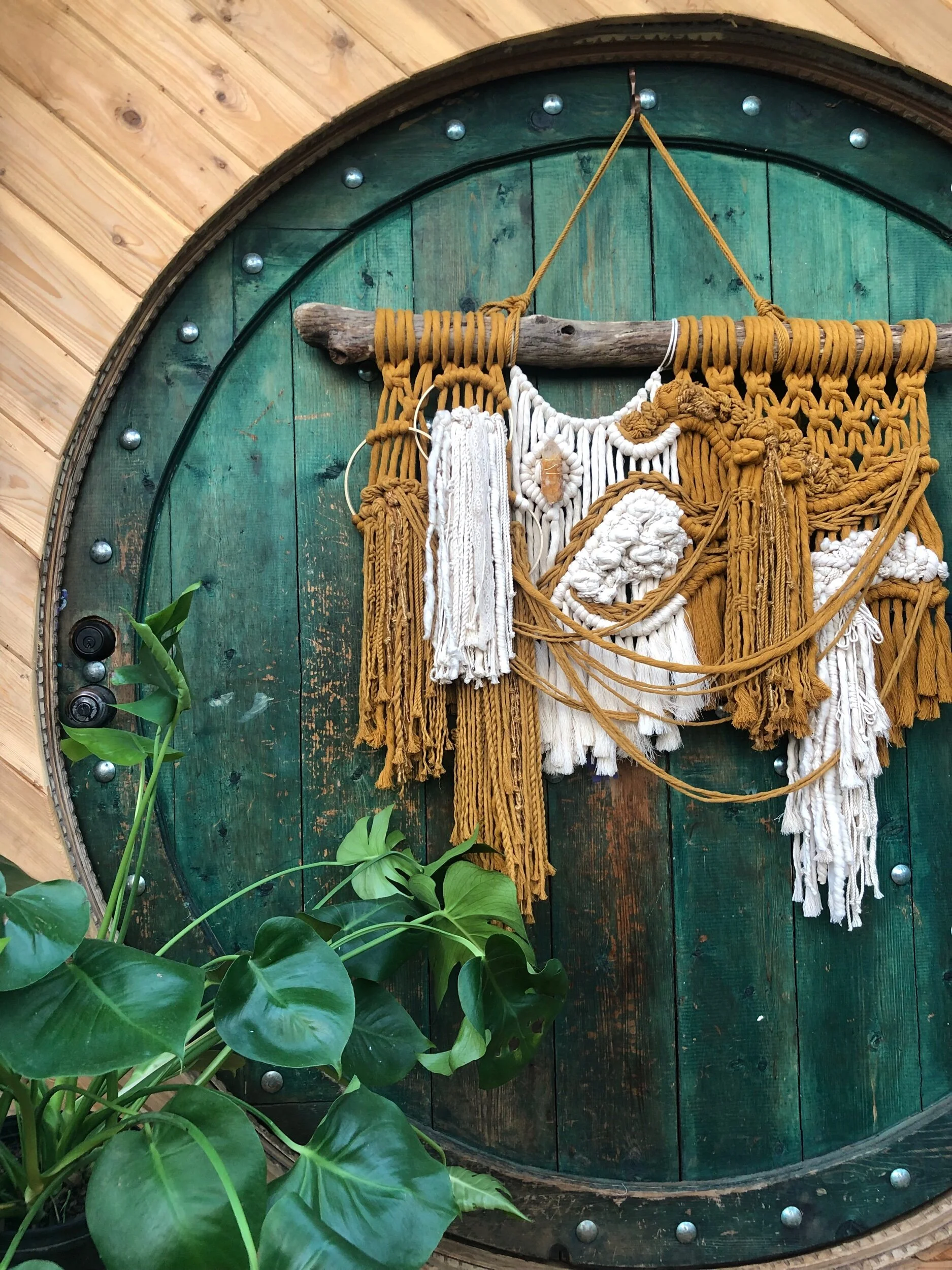 D0A1B9F3-24E3-4A1F-94AA-2C5B99A2EEFF