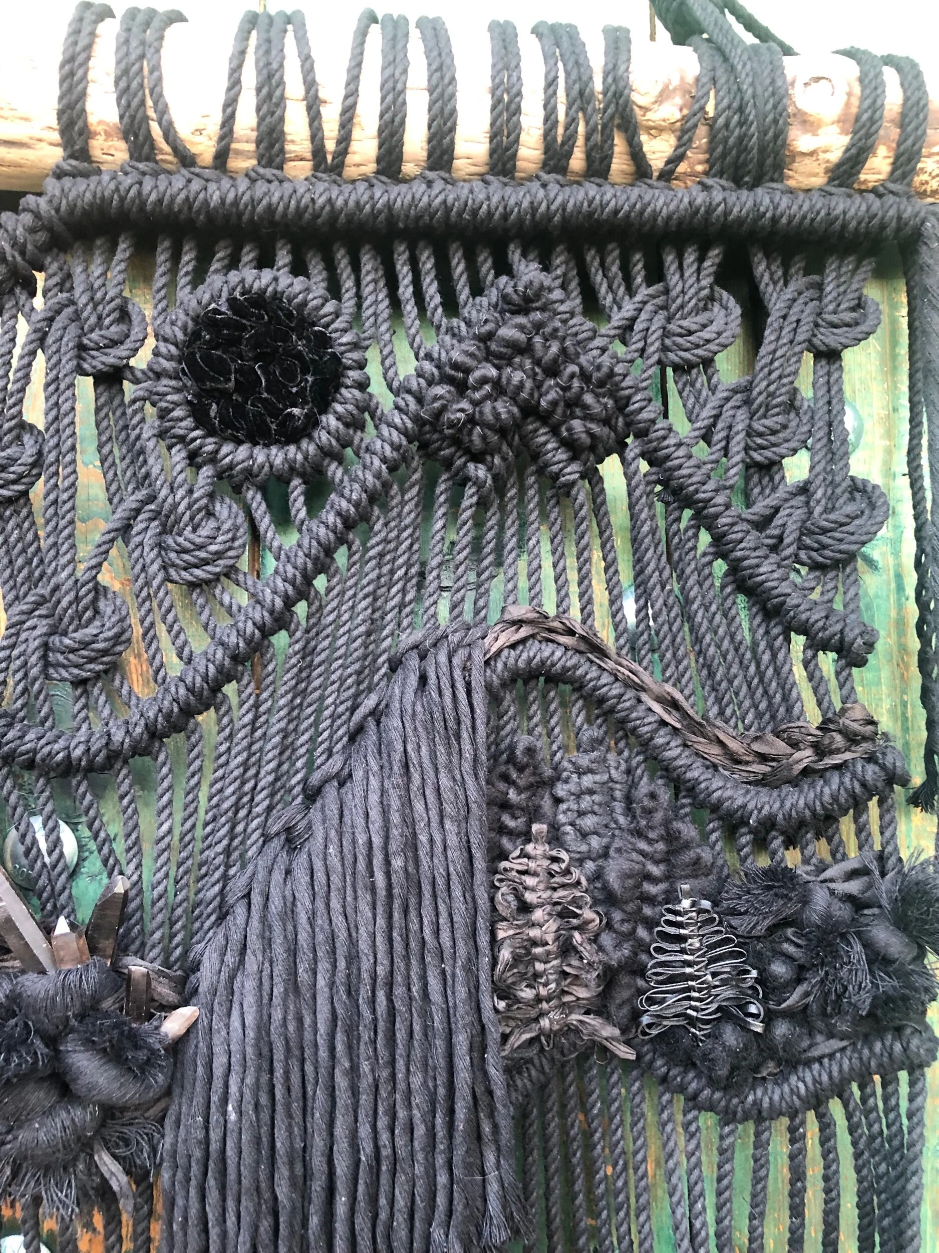 1E5E1042-F5D0-480F-A840-FFF7A77E7DBE