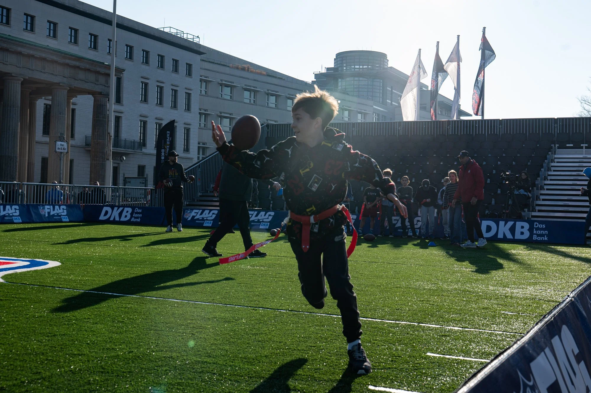 2025711_Mucha_NFL_Brandenburg_gate-55.jpg