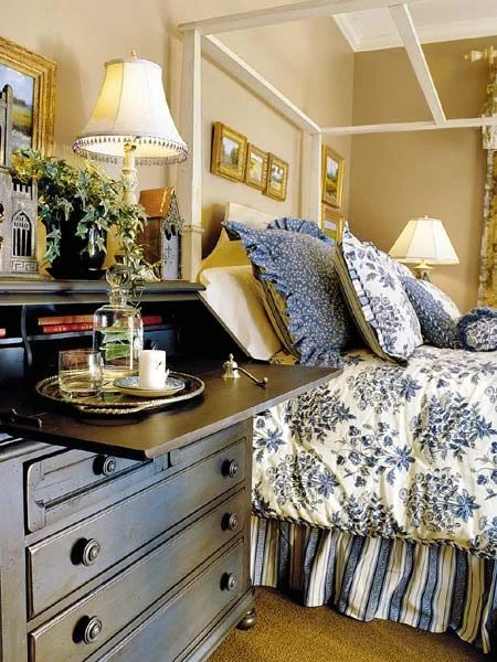blue and white bedding, new-england-style .jpg