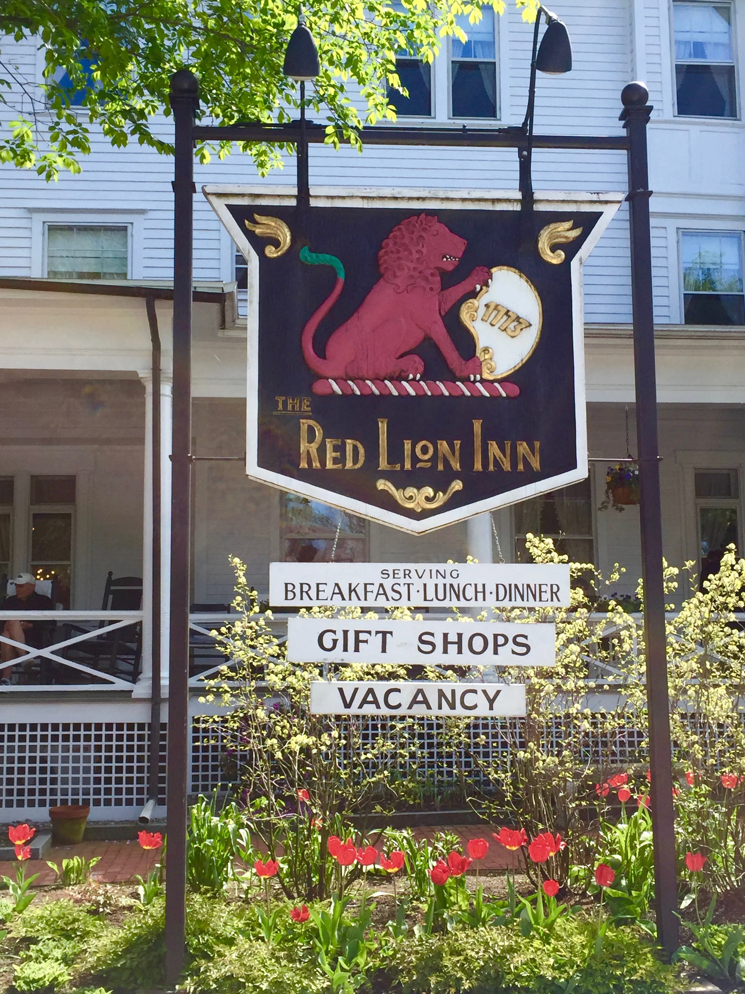 A quick visit to the Red Lion Inn