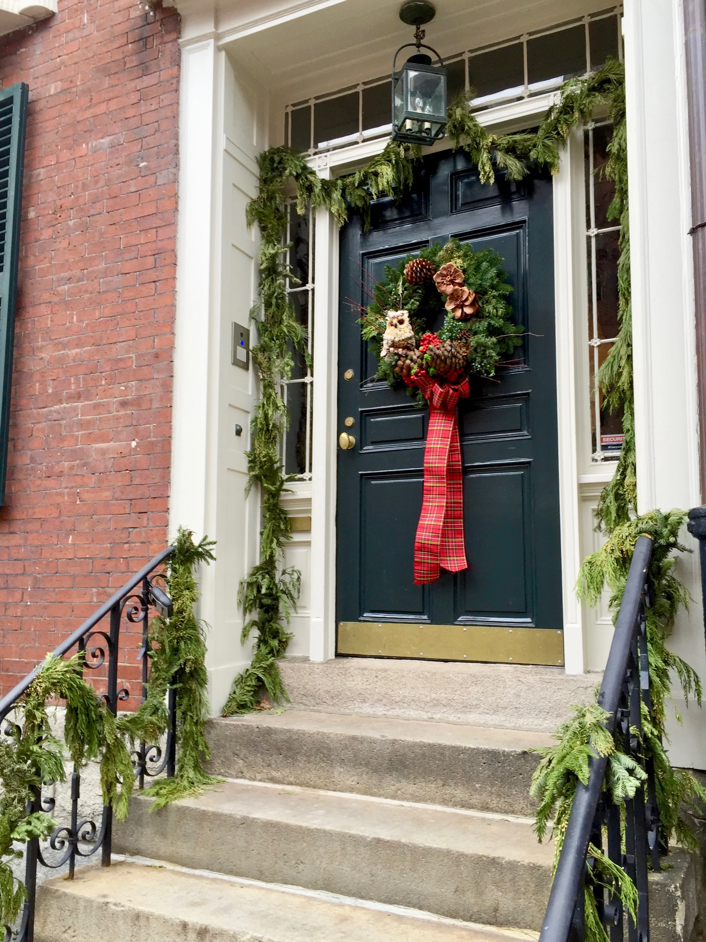 Living in New England Christmas Door Beacon Hill.jpg