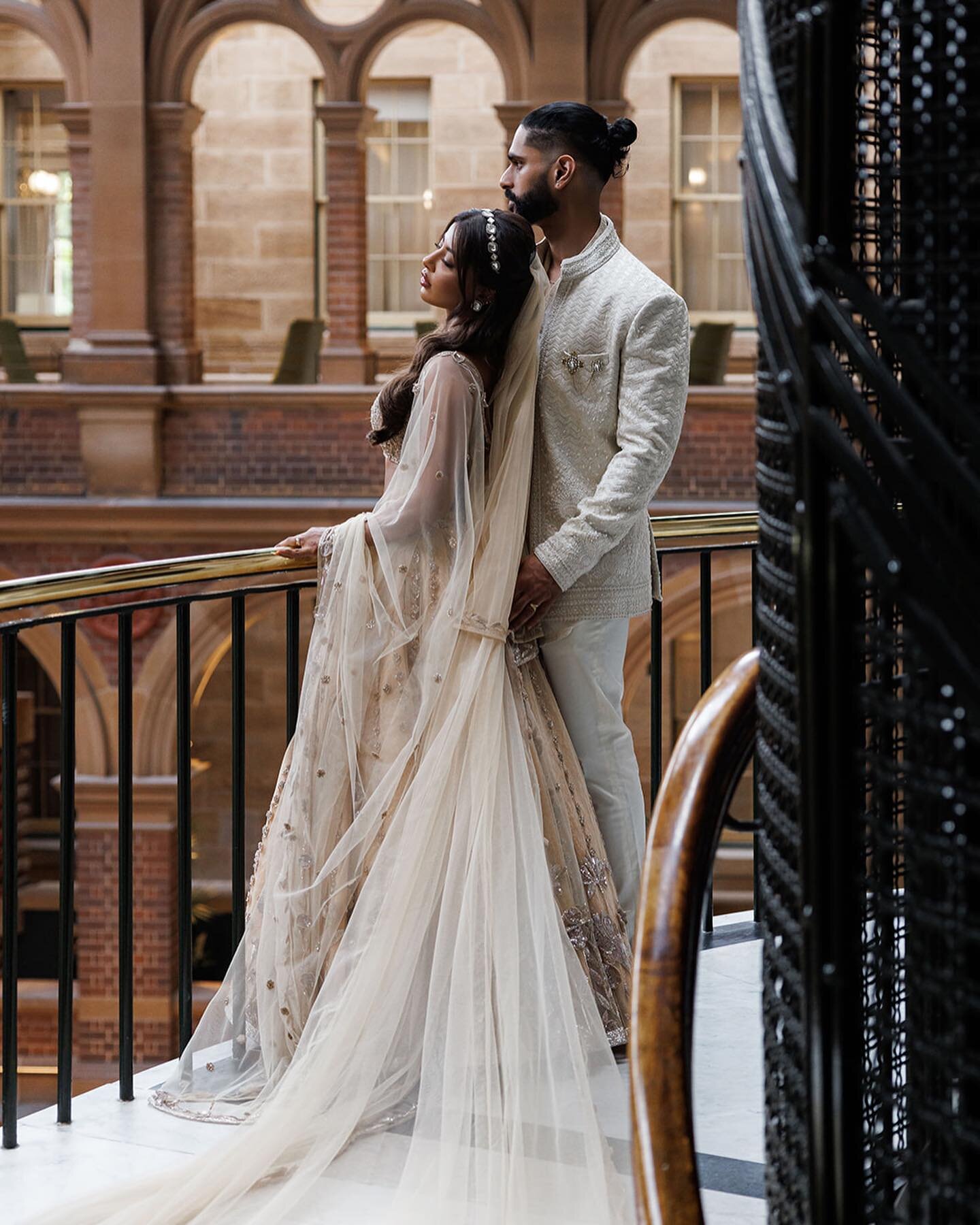 The dreamiest couple, captured beautifully by the wonders @saltatelier_wedding 🏹 

#bride #bridalbouquet #sydneyflorist #sydneystylist #wedding #weddinginspo #modernwedding #modernweddings #loveislove #love #romance #romanticwedding #weddingdesigner