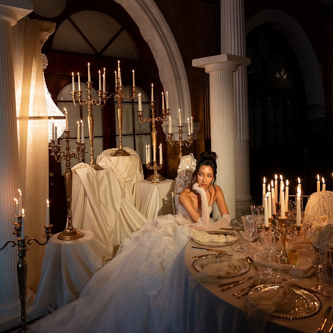For icon @verawang ✨

Photo &amp; Video: @saltatelier_wedding 
@saltatelier_socials 
Gowns: @verawangaus 
@verawangbride 
@verawanggang 
Venue: @intercontinentalsydney 
Makeup: @annhassarati 
Hair: @styledbymacy 
Bouquet: @tulipanna_flowers 
Decorati