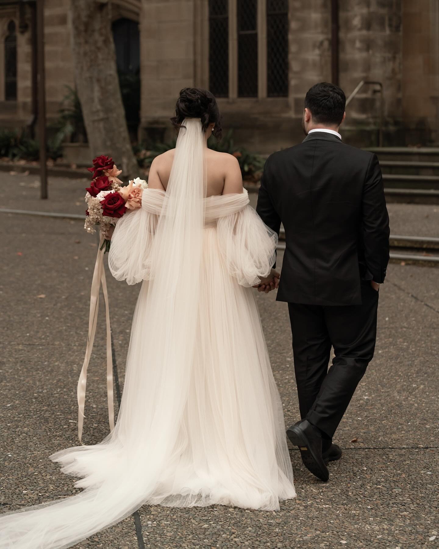 Ethereal yet regal, Sinem is an utter dream in her gown of nude tulle 🥀

@sinemgulseven 
@legallysinem 
@hairbyjessc_ 
@bohemian_blooms
@melissaalisemakeup 
@mophotographystudio