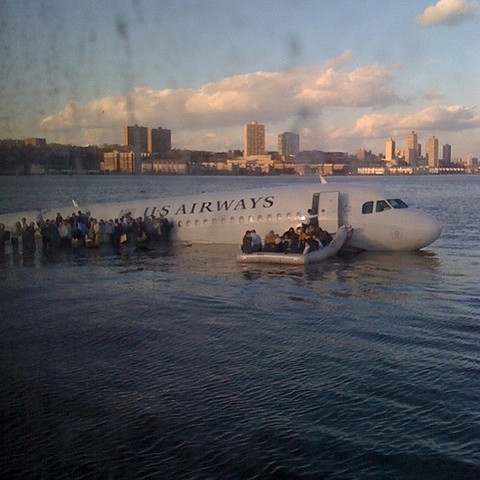 Fra redningen på Hudson River (Janis Krums/Twitter)