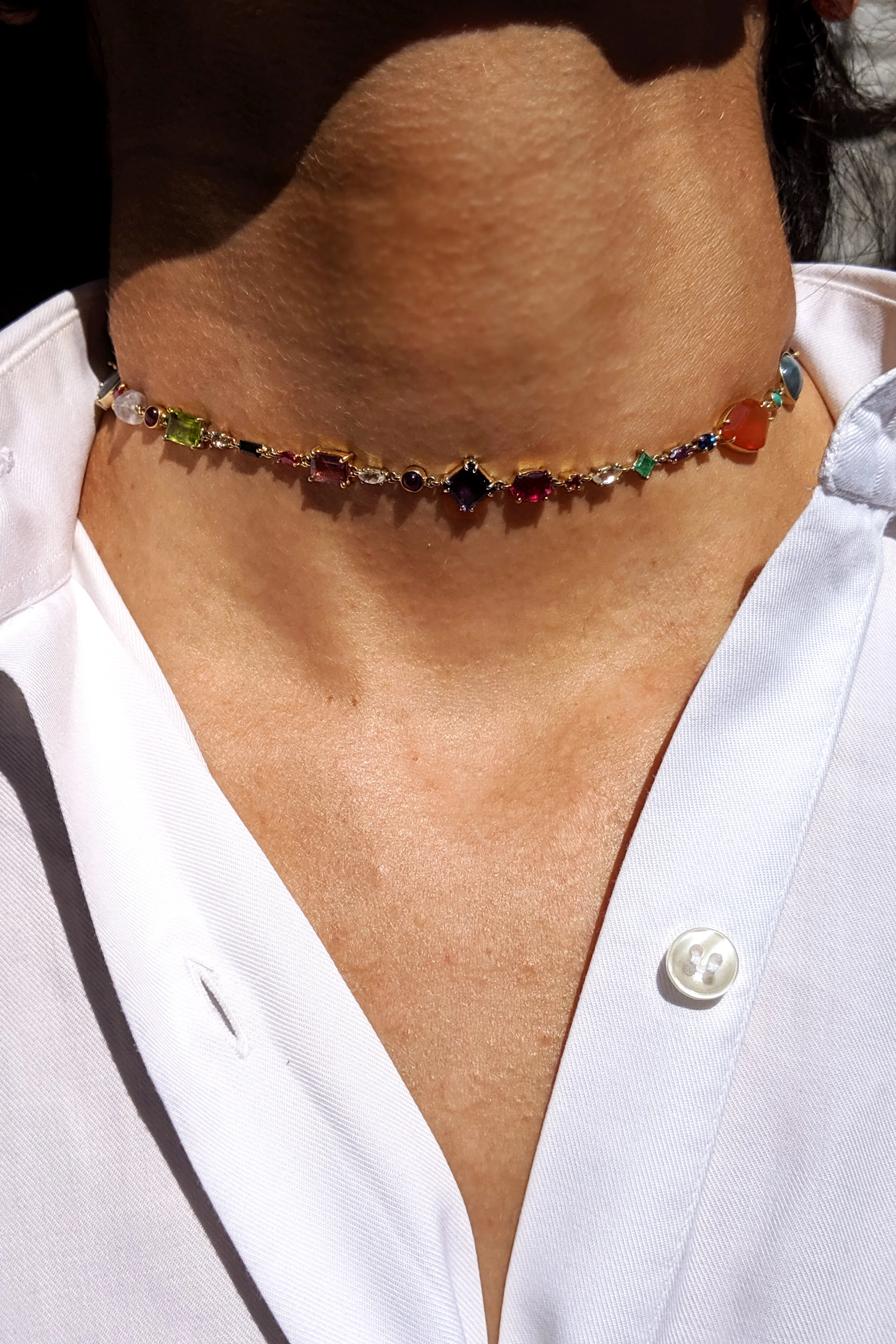  When I want a glimmer of color, I like to wear my Baby Necklace as a choker. Depending on which section I wear, the thread of gems have either a delicate or bold effect. 