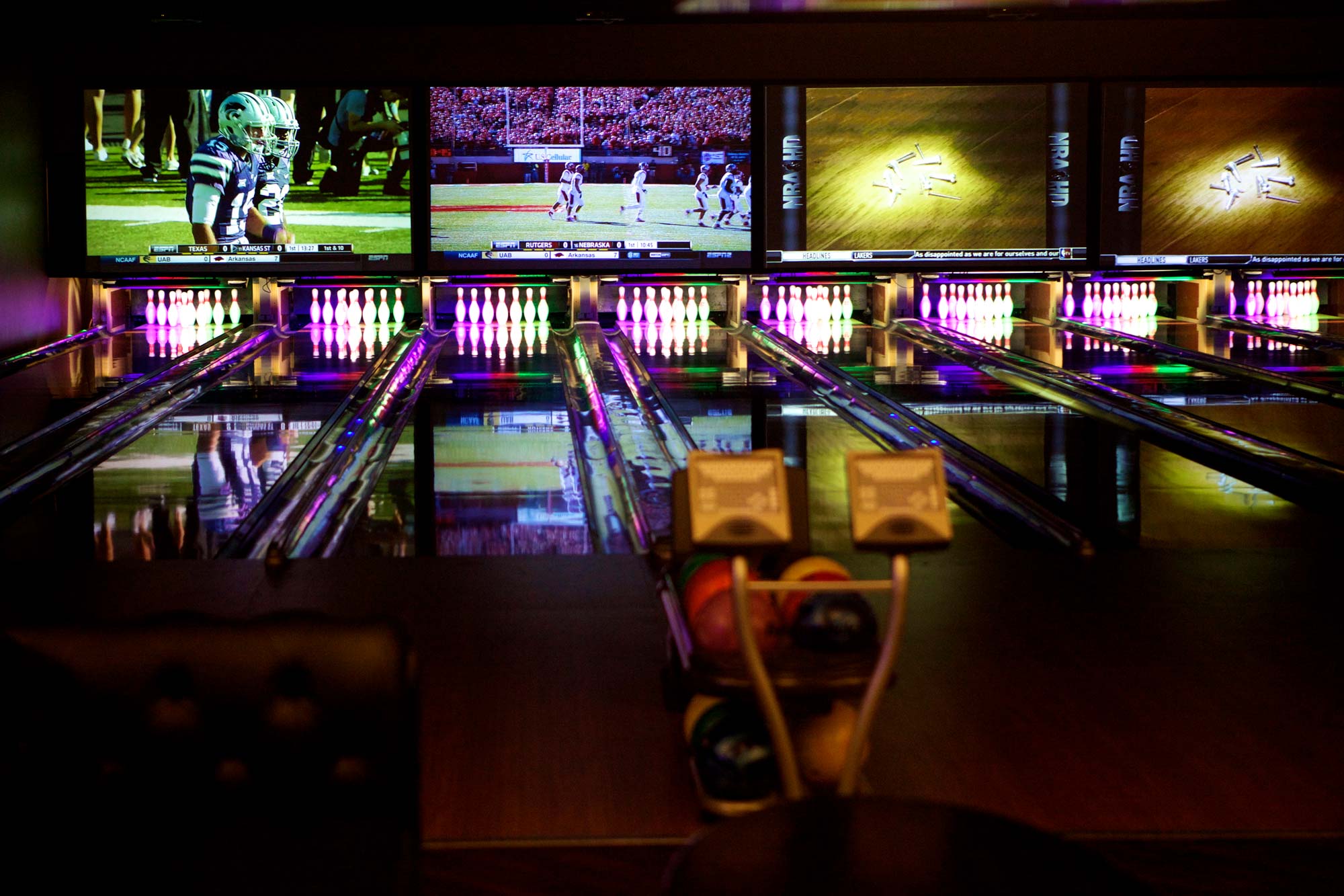 Bar and Bowling