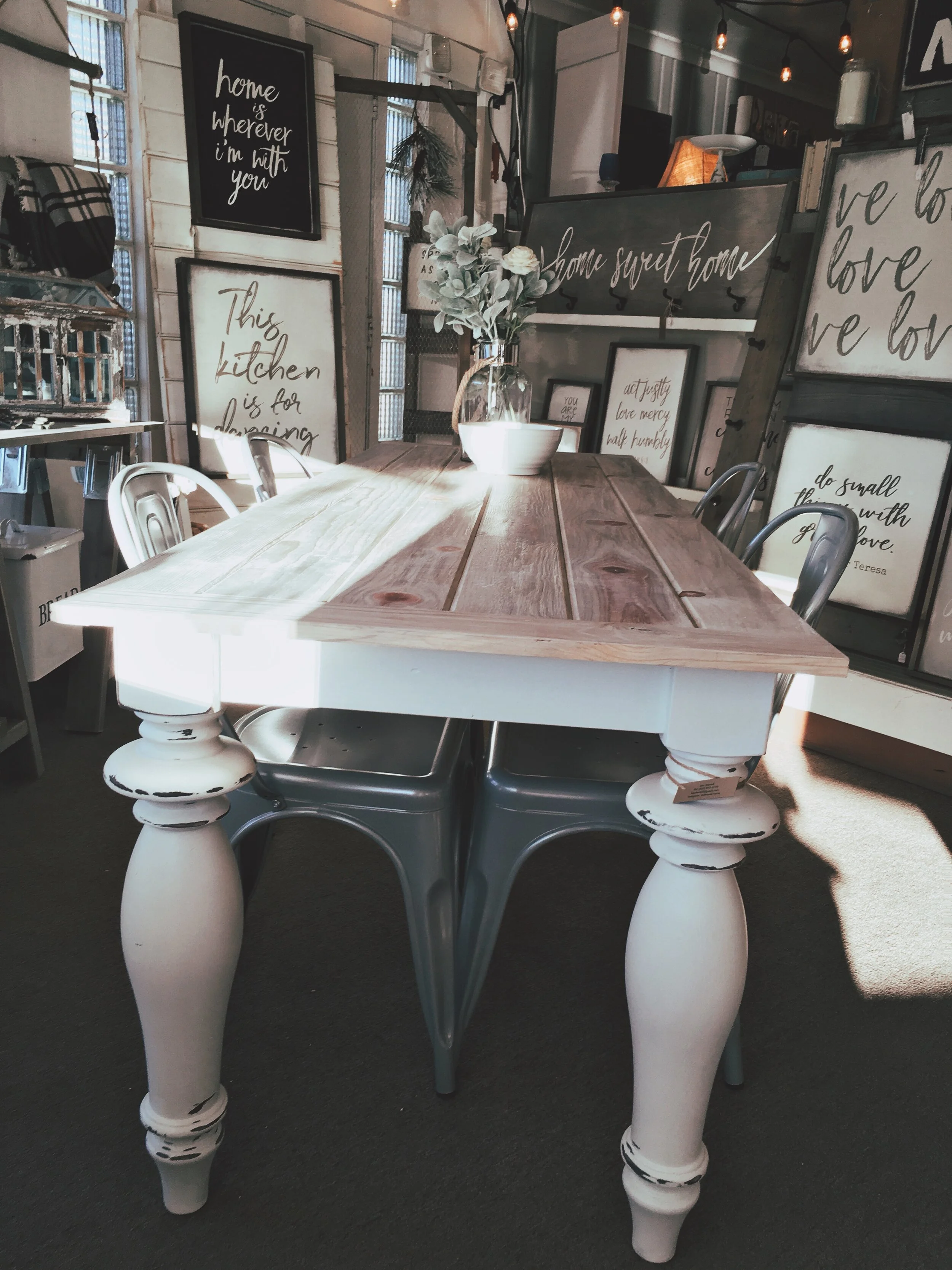 CHUNKY FARMHOUSE TABLE