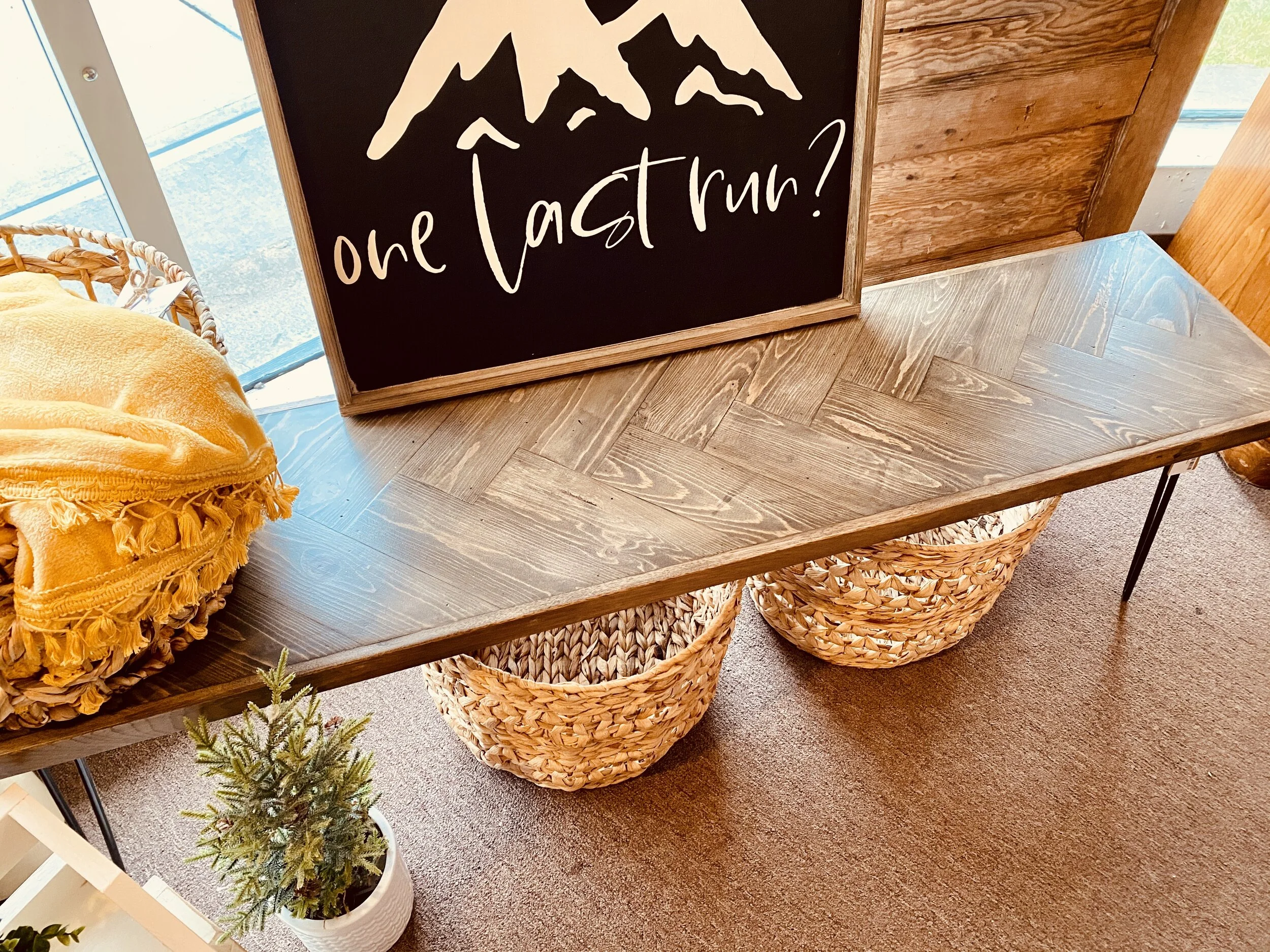 HERRINGBONE HAIRPIN LEG BENCH