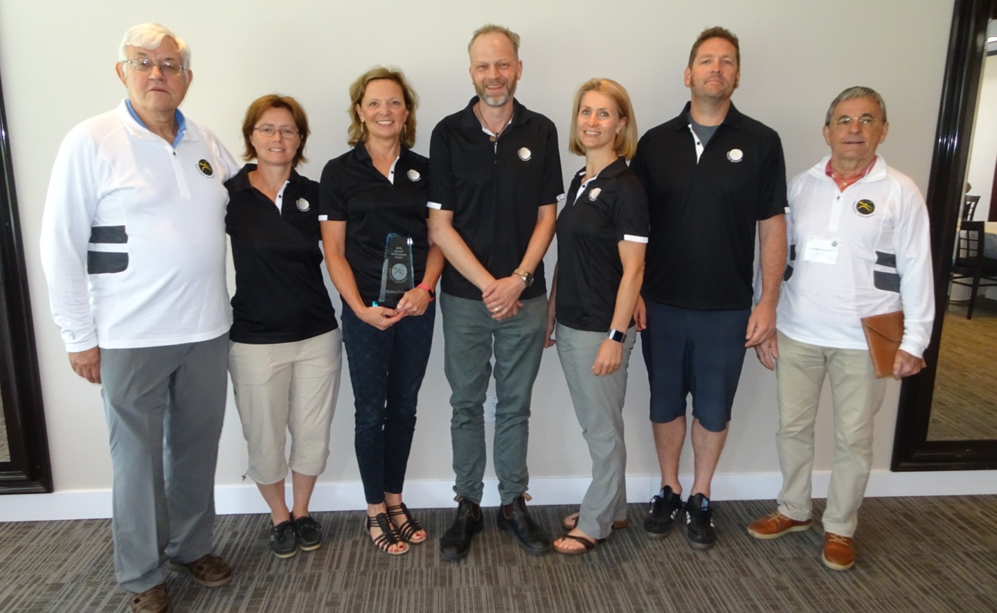 Squash Ontario Board: (from left to right) Bob Mansbridge (President), Stephanie Bazin, Kathy Cowper (outgoing board member), Bruce Marrison (outgoing president), Nicole Garon, Dan Van Moorsel, Gordon Campbell.