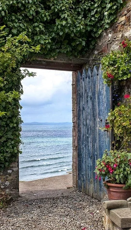 Gate to Oceean #2.jpg