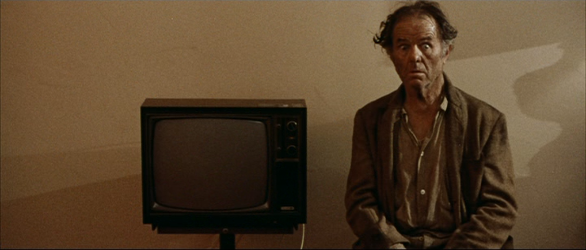 Elisha Cook Jr. as Charlie in Messiah of Evil (Huyck and Katz, Bedford Entertainment, 1973).