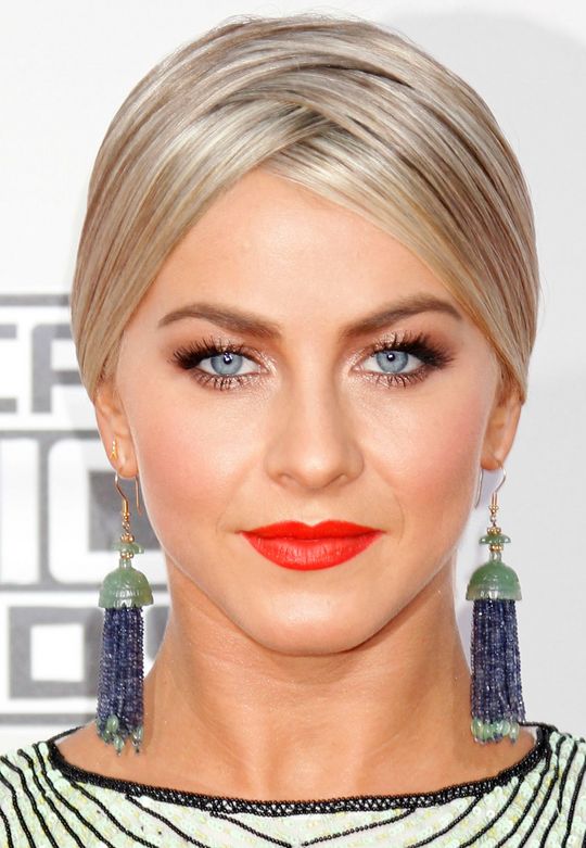 makeup-boho-style-type-juliannehough-blonde-updo-blue-drop-earrings-red-lips-bronze-eyeshadow-crisscross-parting.jpg