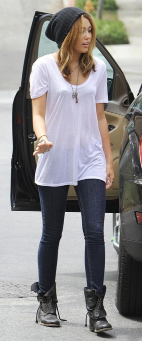 comfort-rebel-grunge-style-type-mileycyrus-white-tee-slouchy-skinny-jeans-beanie-pendant-necklace-boots-brunette-hair.jpg