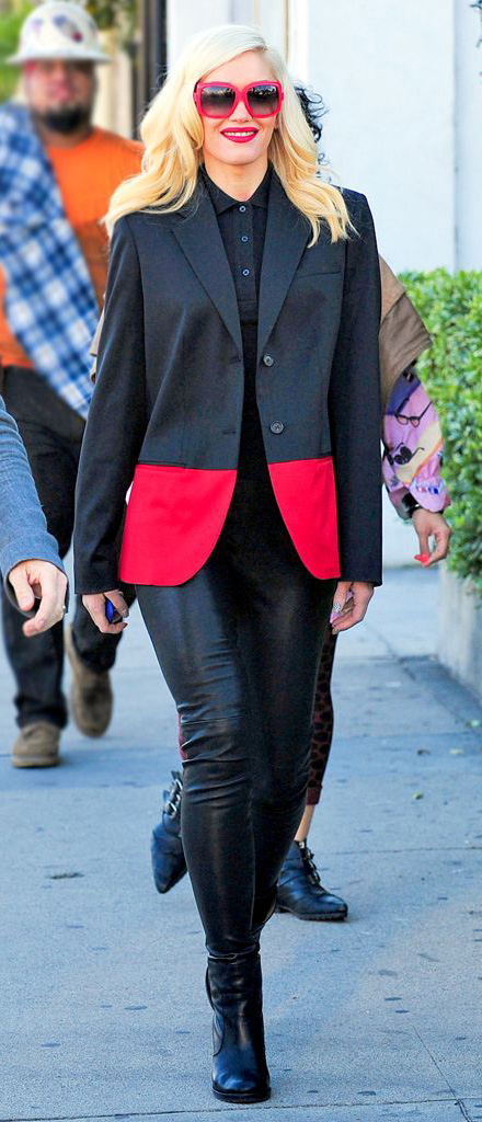 key-rebel-grunge-style-type-gwenstefani-celebrity-street-black-red-colorblock-blazer-leggings-sunglasses-match-blonde.jpg