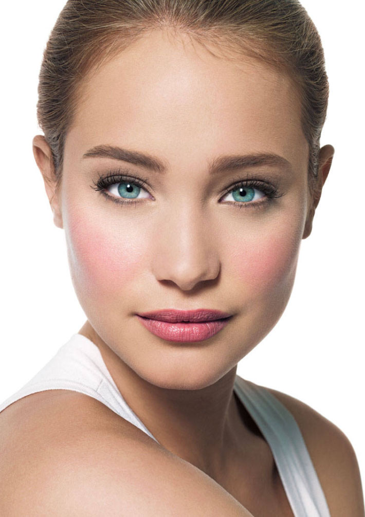 makeup-natural-sporty-style-type-bareface-pink-blush-lips-nomakeup.jpg